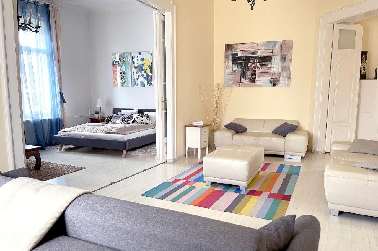 Elegant 125M2 Apartment In Center Of Budapesta Exterior foto