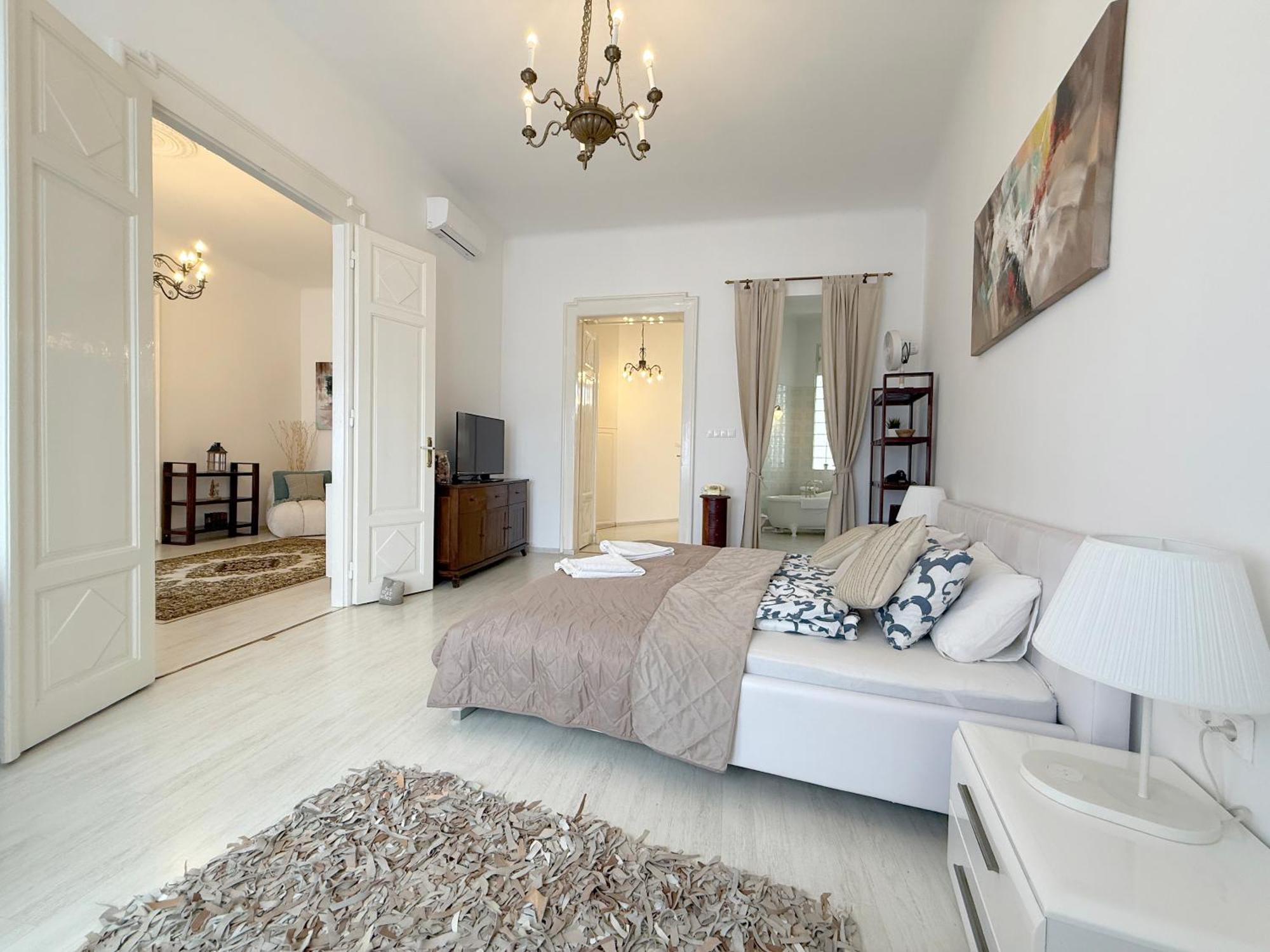 Elegant 125M2 Apartment In Center Of Budapesta Exterior foto